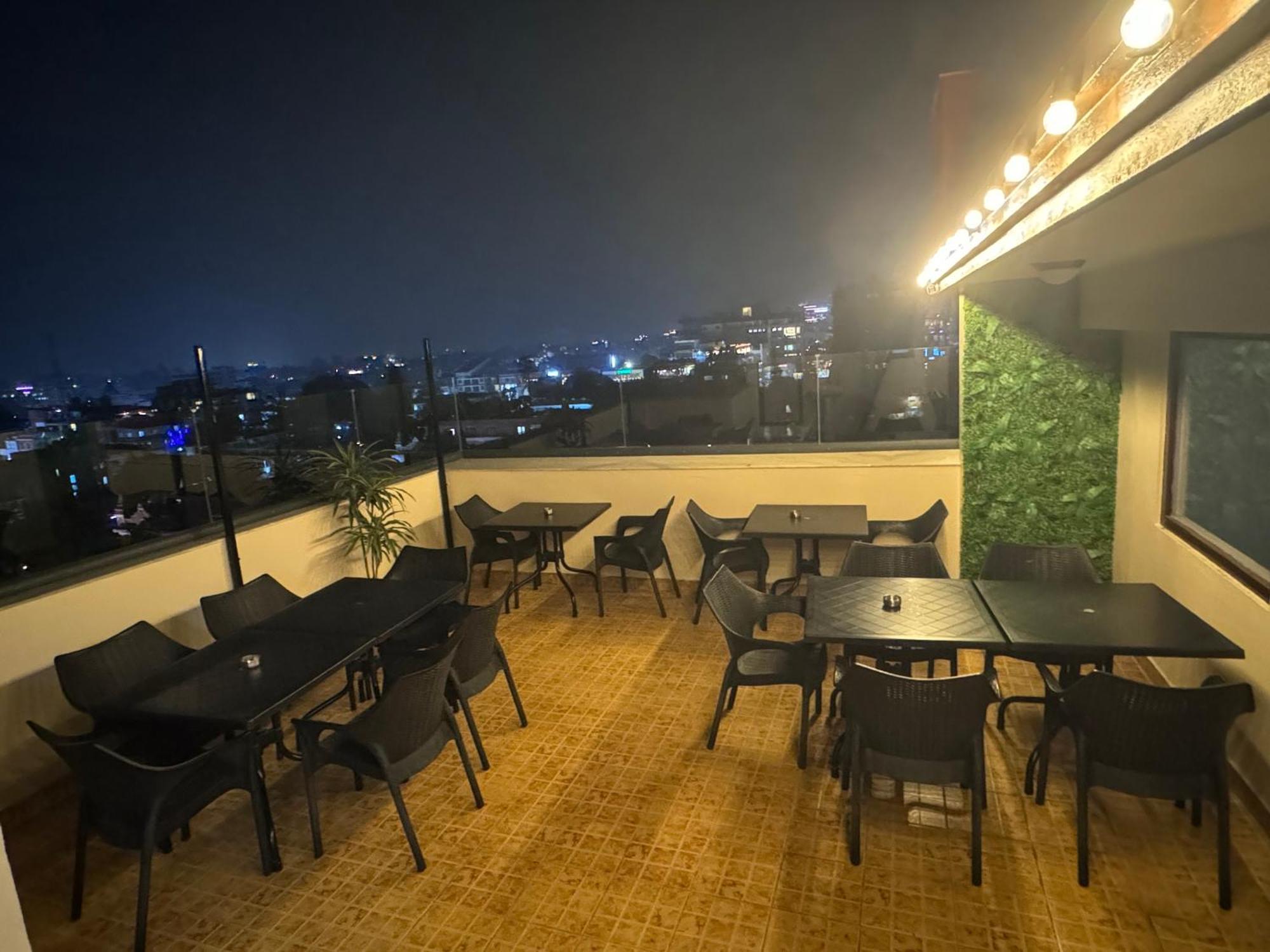 The Luxe Inn Boutique Hotel Катманду Екстер'єр фото