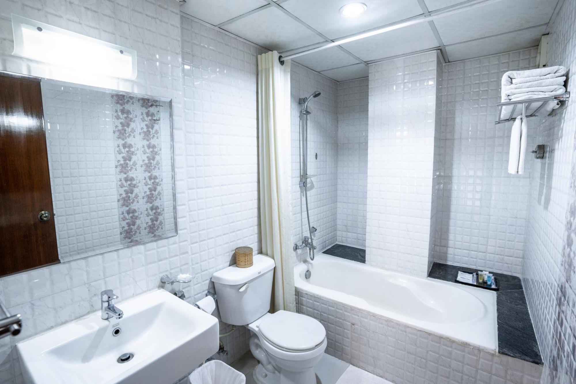 The Luxe Inn Boutique Hotel Катманду Екстер'єр фото